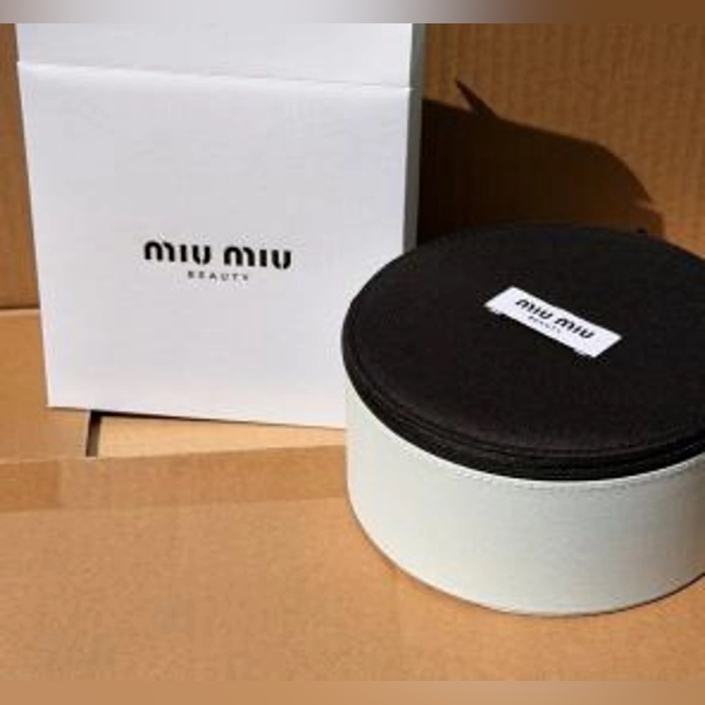 Miu Miu Beauty Vanity Case - Picture 3 of 4